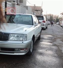 تۆیۆتا کراون